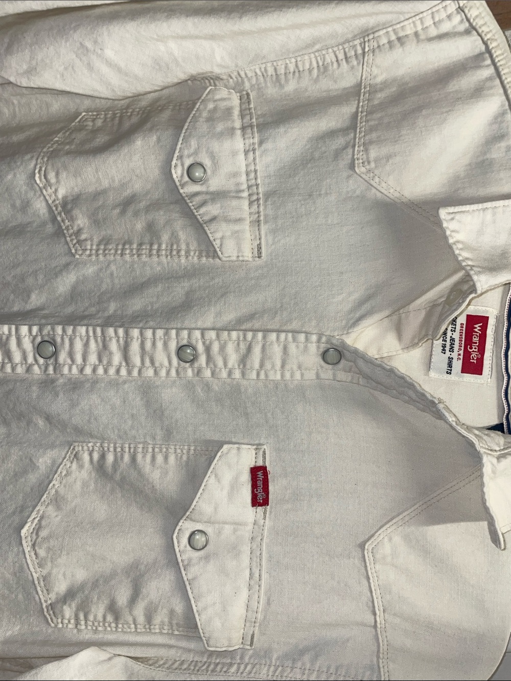 🍁Wrangler be Cream Pearl Snap🍁 - Picture 2 of 4